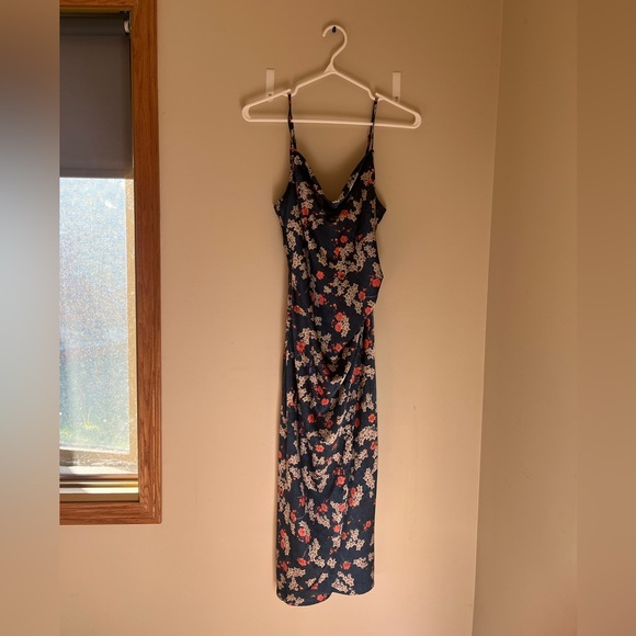 The Latest Scoop Maxi Dress - Picture 5 of 5